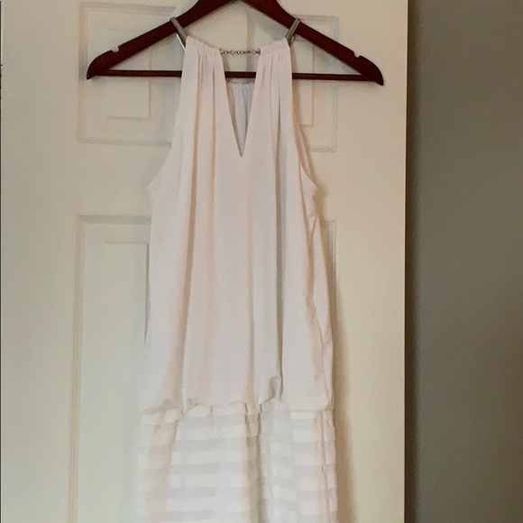 White Dress - Picture 4 of 4